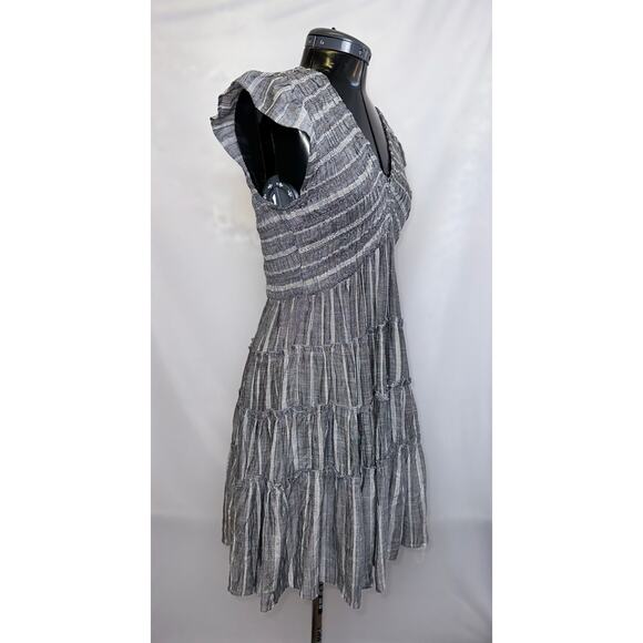 Angie Women’s Med Gray Layered Ruched V-Neck Bohemian Short Sleeve Dress NWT - Picture 3 of 5